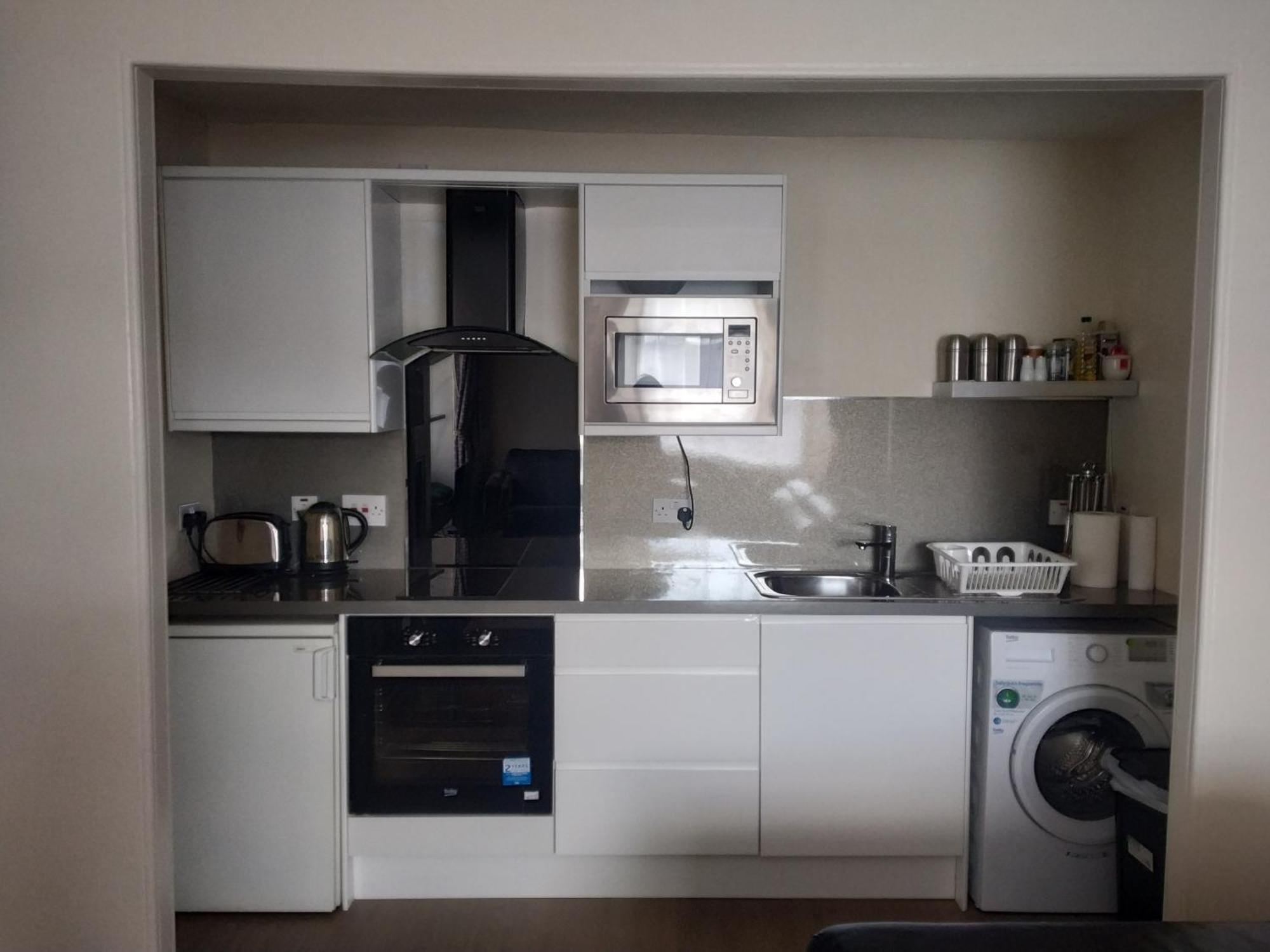 Glasgow City Charlotte Service Aparments Exterior photo